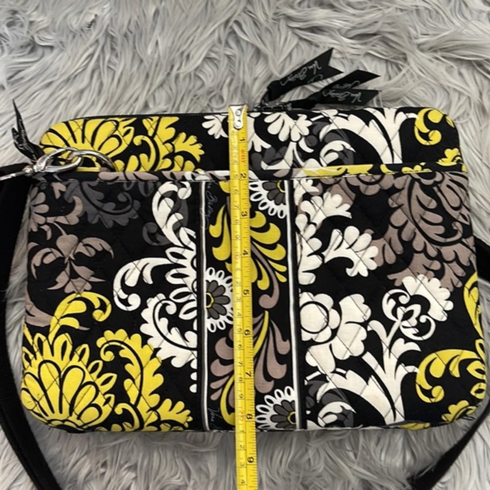 Vera‎ Bradley Hard Shell Tablet/iPad Case with Strap - Picture 13 of 15